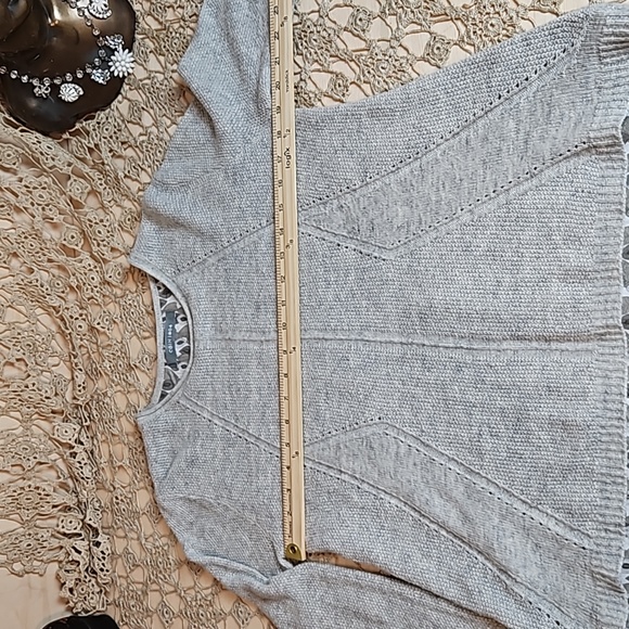 Macy's Coin 1804 Gray Cable Knit Long Sleeved Split Back Sweater - Picture 5 of 10